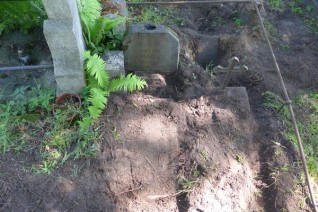 Nagrobek Antoniego Połońskiego, cmentarz Na Rossie w Wilnie, stan z 2013 r.