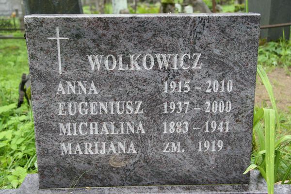 Nagrobek rodziny Wolkowiczów, cmentarz Na Rossie w Wilnie, stan z 2013