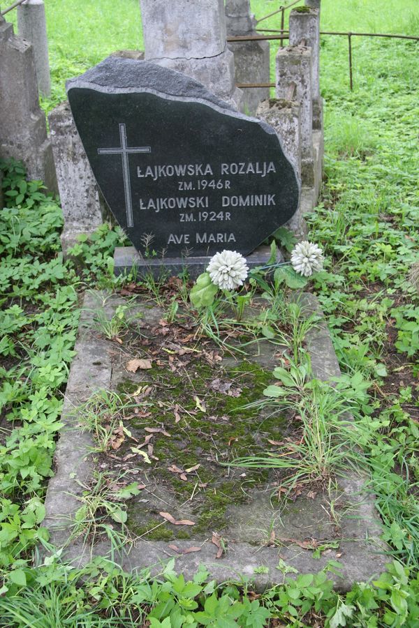 Tombstone of Rozalia and Dominik Lajkowski, Na Rossie cemetery in Vilnius, as of 2013