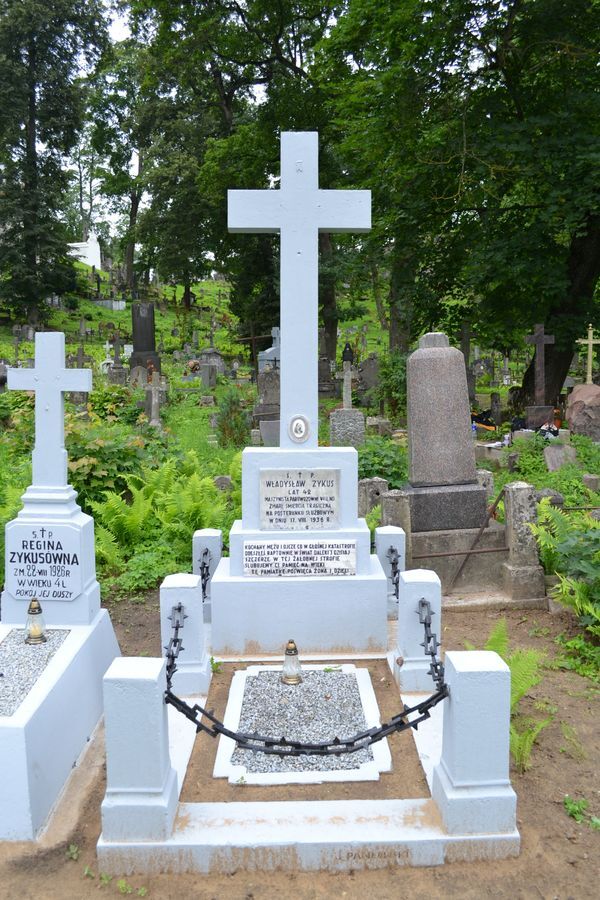 Tombstone of Wladyslaw Zykus, Ross Cemetery in Vilnius, as of 2013