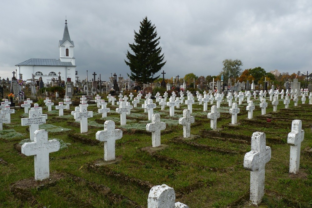 Military quarters in Grodno parish cemetery