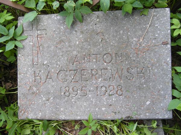 Fragment (2) nagrobka Antoniego Kaczerewskiego z cmentarza Na Rossie w Wilnie, stan z 2013