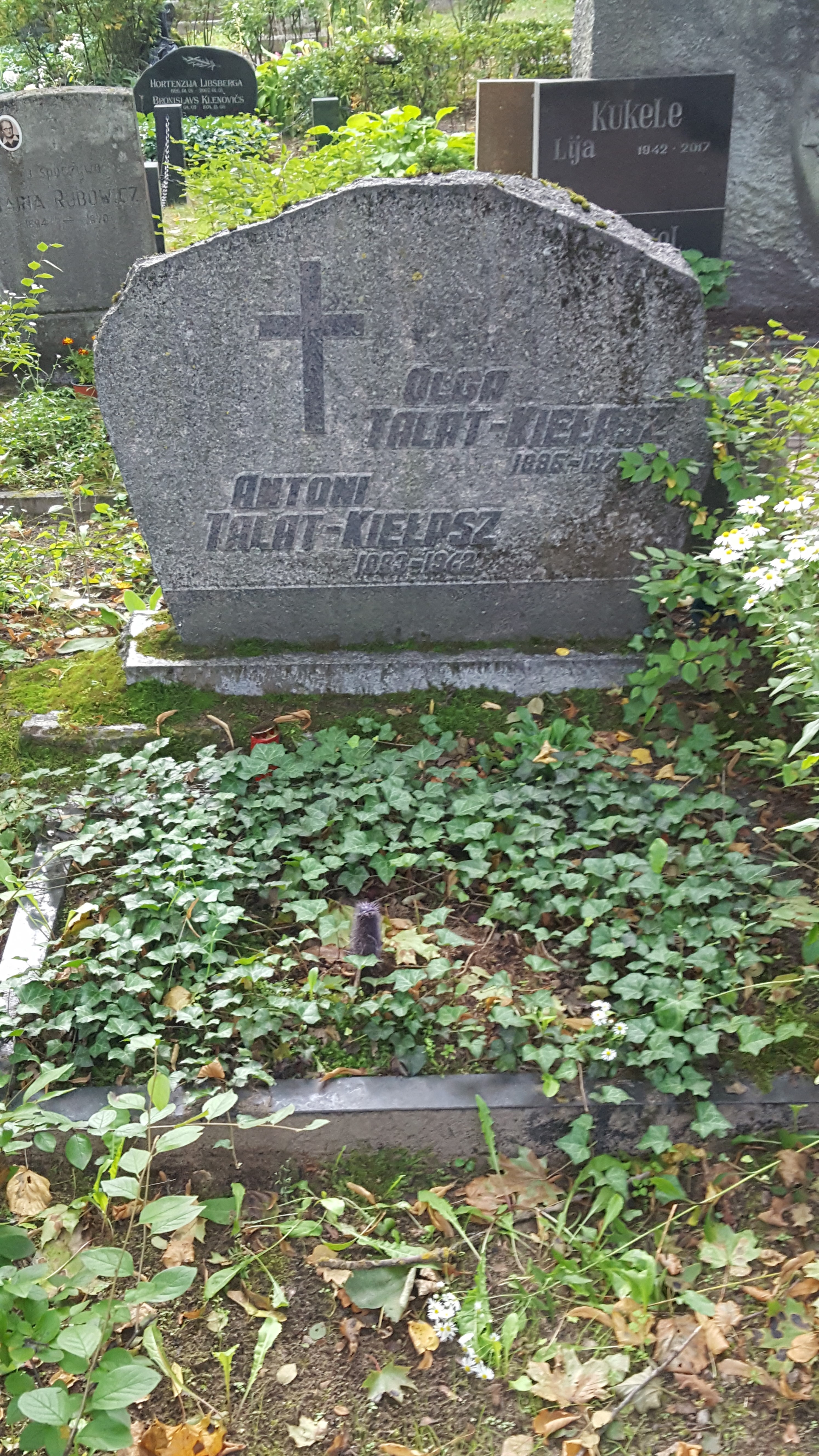 Tombstone of Antoni and Olga Talat-Kiełpsz, St Michael's cemetery in Riga, as of 2021.