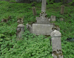 Nagrobek Marii i Stanisławy Kisiel, cmentarz na Rossie w Wilnie, stan z 2013