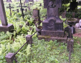 Nagrobek Józefa Borowego - Borowskiego z cmentarza Na Rossie w Wilnie, stan z 2013