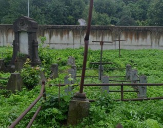 Nagrobek Elwiry Kondrat,  cmentarz Na Rossie w Wilnie, stan z 2013 r.