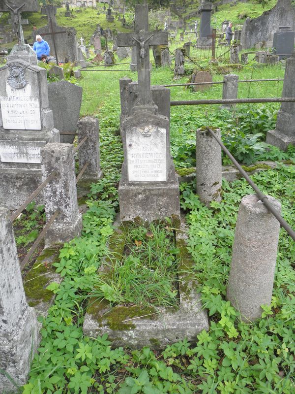 Tombstone of Tadeusz Rynkiewicz, Na Rossie cemetery in Vilnius, as of 2013