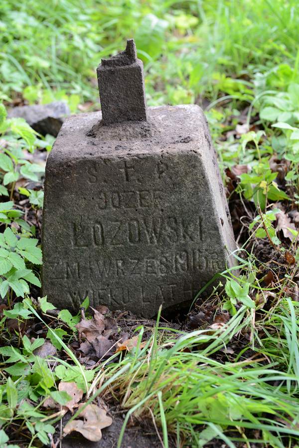 Tombstone of Józef Łozowski and Jan Ziemnicki, Na Rossie cemetery in Vilnius, as of 2013