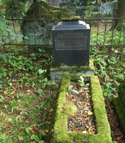 Nagrobek Barbary Lachowicz, cmentarz św. Michała w Rydze, stan z 2021 r.