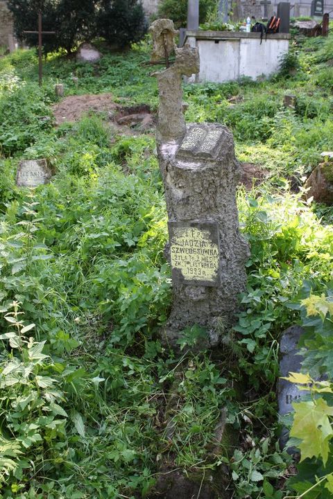 The gravestone of Jadwiga Szwedes from the Ross cemetery in Vilnius, as of 2013.