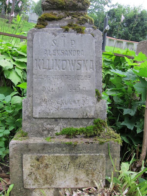 Inscription on the gravestone of Aleksandra Klukowska, Rossa cemetery in Vilnius, as of 2013