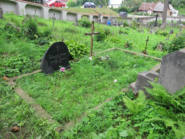 Tombstone of Michalina Drozd and Edward Stashys, Ross Cemetery, Vilnius, 2013