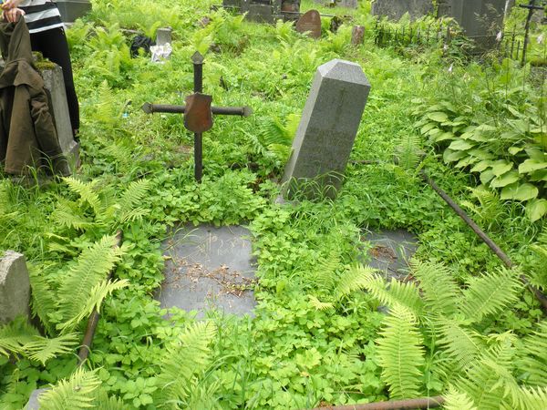 Tombstone of Matylda Piasecka and Pelagia Sopocko, Na Rossa cemetery in Vilnius, as of 2013