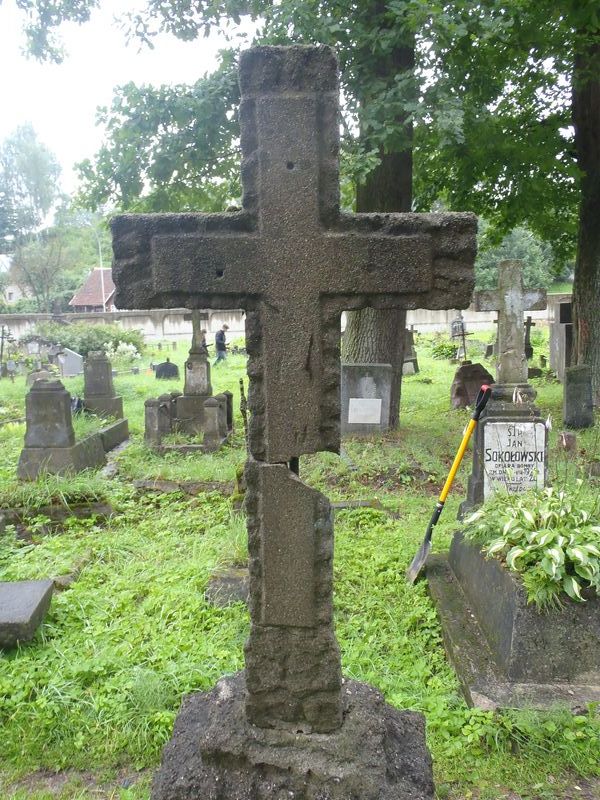 The tombstone of Lucjan Lutarewicz, Na Rossie cemetery in Vilnius, as of 2013