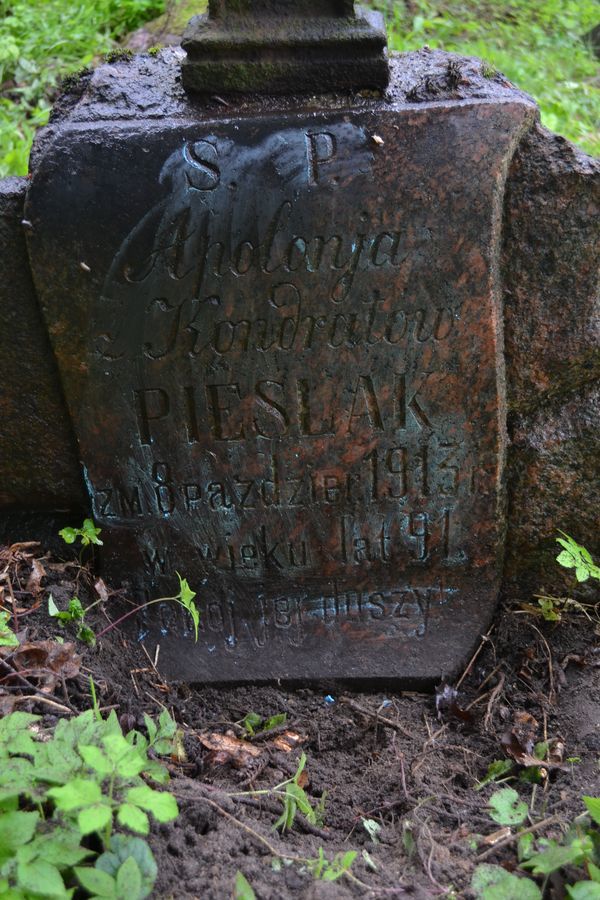 A fragment of Apolonia Pieslak's tombstone, Rossa cemetery in Vilnius, as of 2013