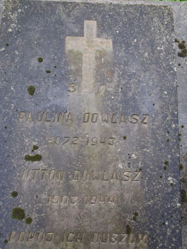 Tombstone of Otto and Paulina Dowlasz, Na Rossie cemetery in Vilnius, as of 2013
