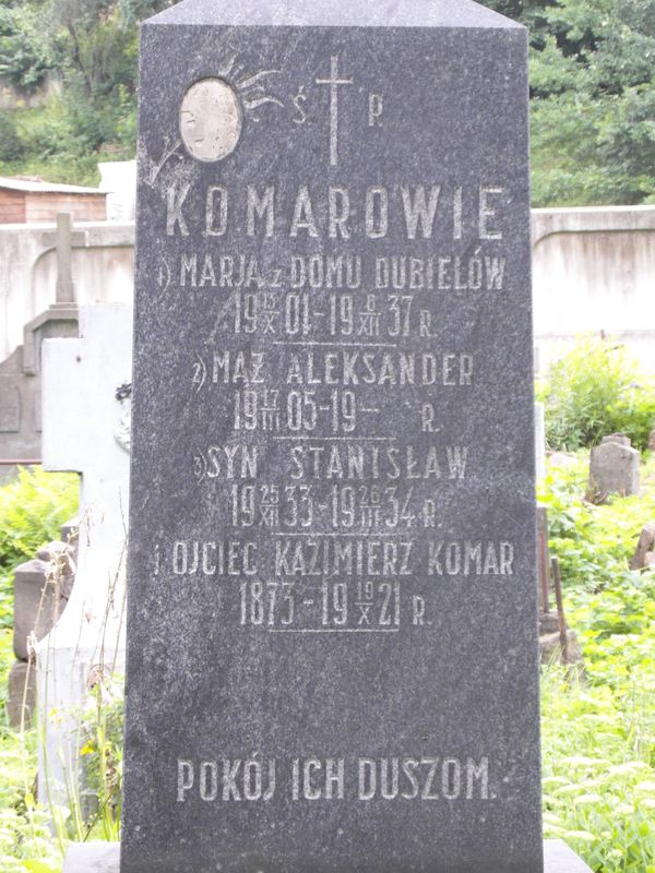 Tombstone inscription of the Komar family, Na Rossie cemetery in Vilnius, as of 2013