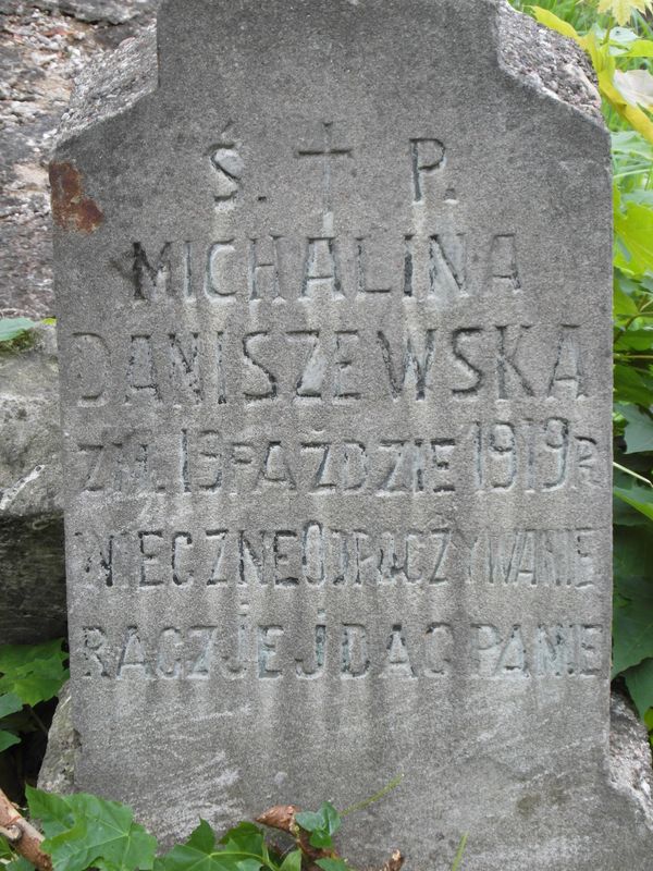 Inscription on the gravestone of Michalina Daniszewska, Na Rossie cemetery in Vilnius, as of 2013