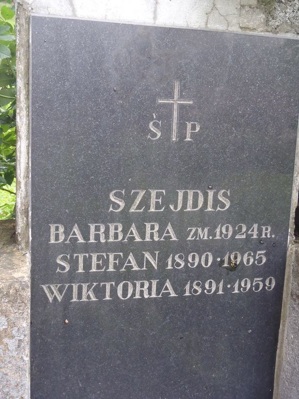 Inscription on the gravestone of the Szejdis family, Na Rossie cemetery in Vilnius, as of 2013