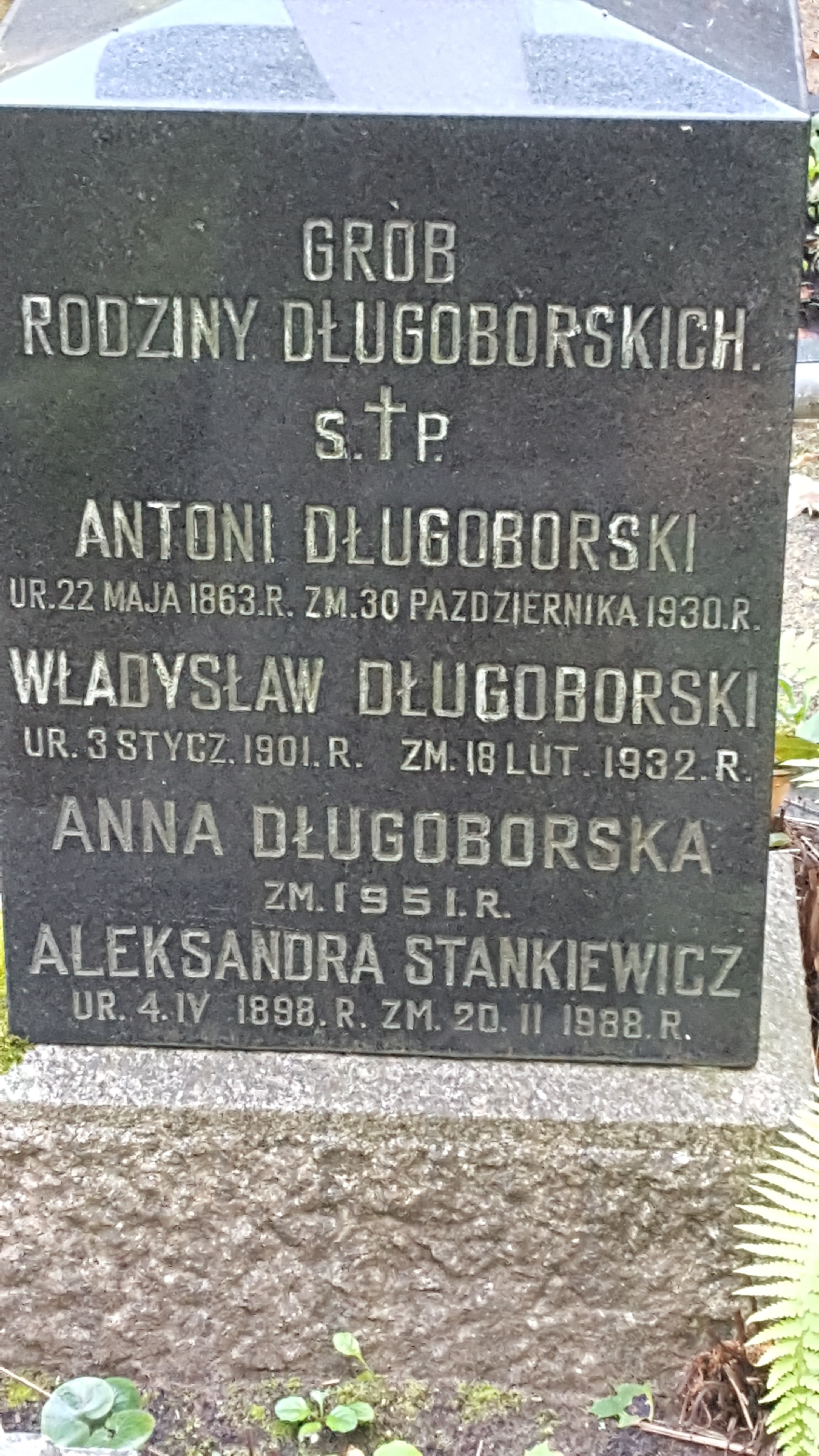 Inscription from the gravestone of the Długoborski family and Aleksandra Stankiewicz, St Michael's cemetery in Riga, as of 2021.
