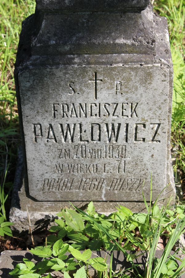 Fragment of the tombstone of Franciszek Pavlovich, Na Rossie cemetery in Vilnius, as of 2013.