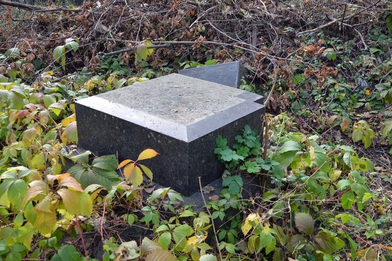 Tombstone of Jozef Bargiewicz