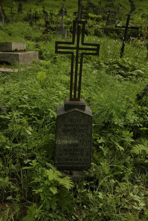Tombstone of Jozefa Bohuszewicz and Karol Markowski, Na Rossie cemetery in Vilnius, as of 2013