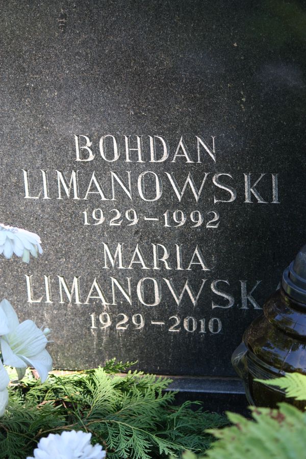 Fragment of the tombstone of the Limanowski family, Na Rossie cemetery in Vilnius, as of 2014.