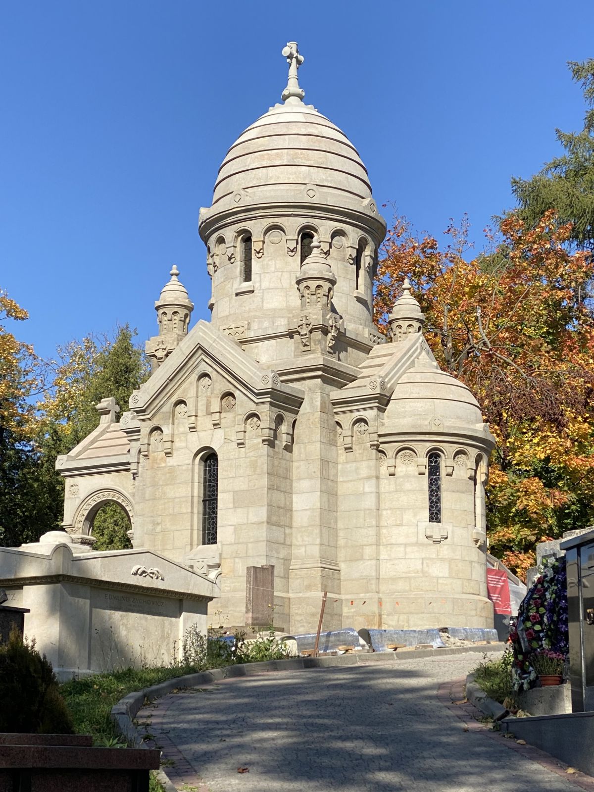 Barchevskyi chapel in Lychakivskyi cemetery in Lviv, condition after restoration works
