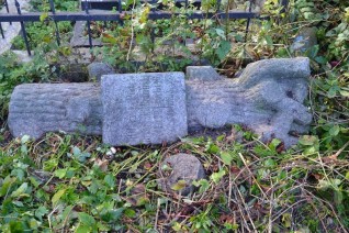 Nagrobek Hilarego i Piotra Bromirskich