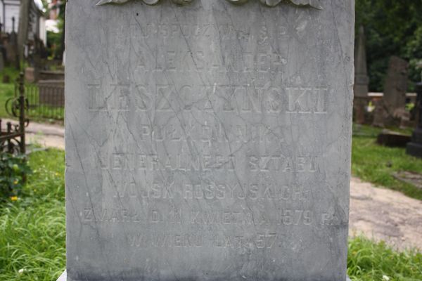 Inskrypcja z nagrobka Aleksandra Leszczyńskiego, cmentarz na Rossie w Wilnie, stan z 2013 r.