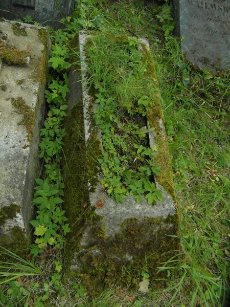 Tombstone of Stanislawa Majewska, Ross cemetery in Vilnius, as of 2013.