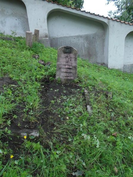 Tombstone of Aniela and Tomasz Moszka, Na Rossie cemetery in Vilnius, as of 2012