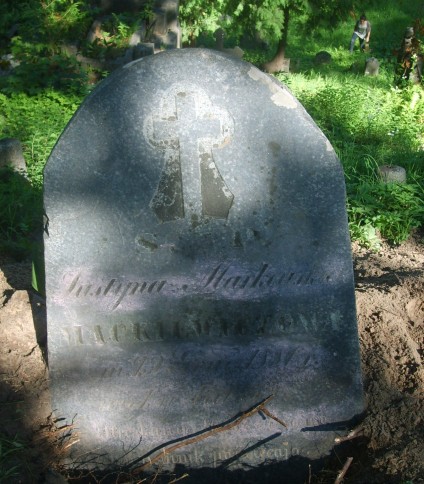 Nagrobek Justyny Mackiewicz, cmentarz Na Rossie w Wilnie, stan z 2013 roku