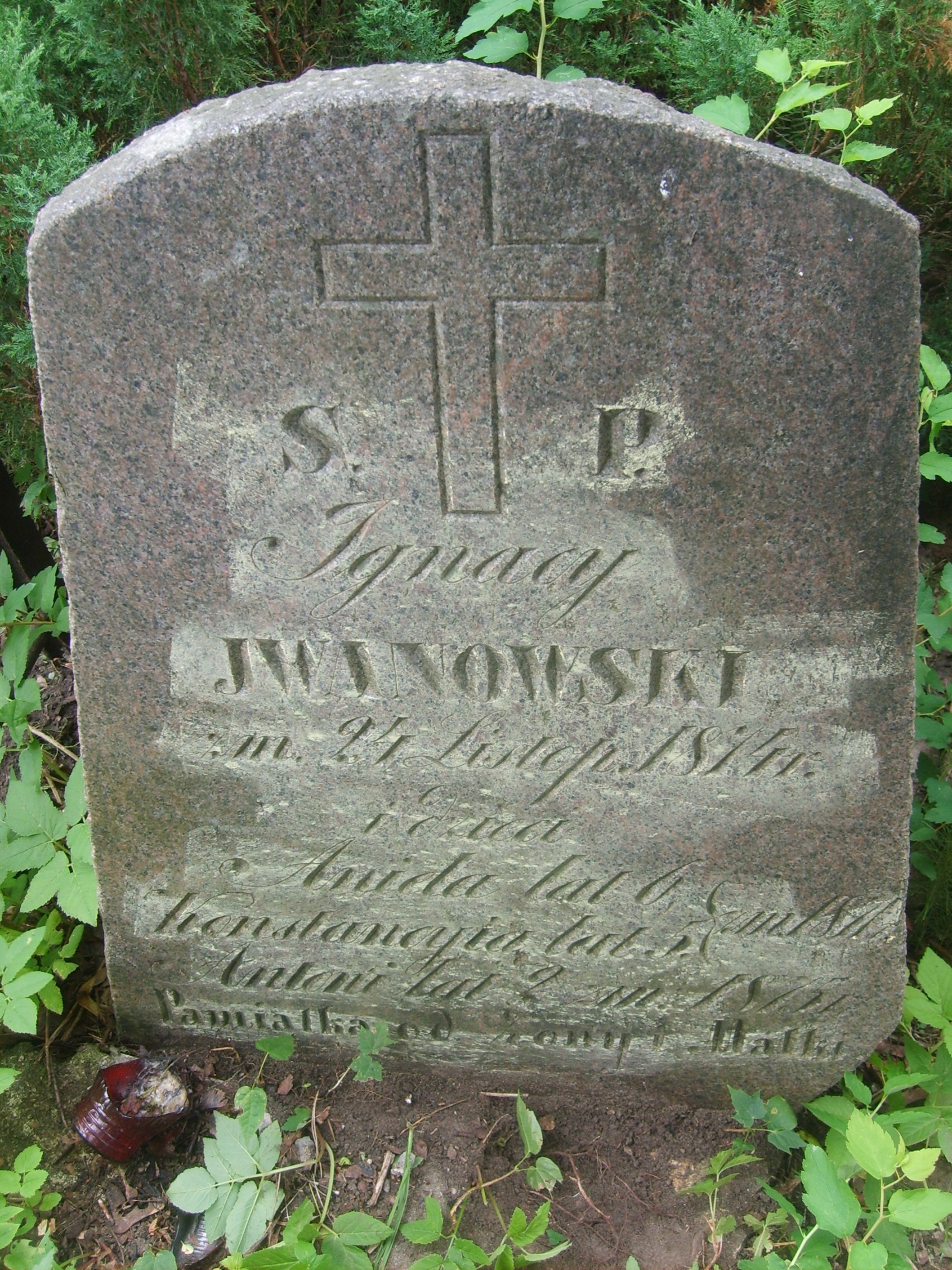 Tombstone of the Ivanovski family, Na Rossie cemetery in Vilnius, as of 2013