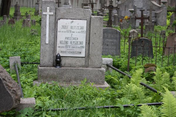 Tombstone of Helena and Jozef Klitschko, Na Rossa cemetery in Vilnius, as of 2014.