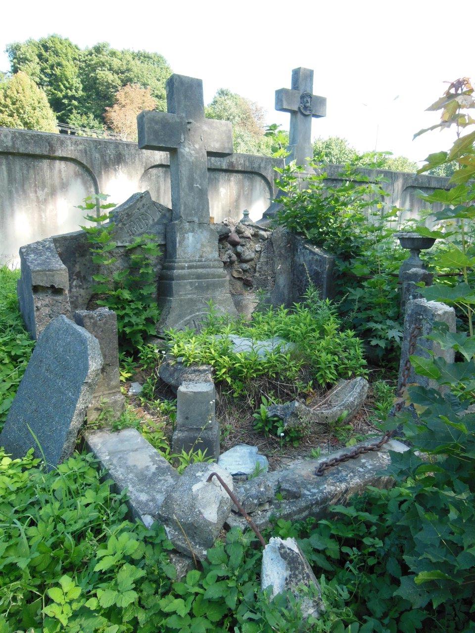 The tomb of Karol Krasowski from the Ross Cemetery in Vilnius, as of 2013.