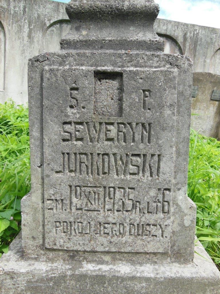 Fragment nagrobka Seweryna Jurkowskiego z cmentarza na Rossie w Wilnie, stan z 2013 r.