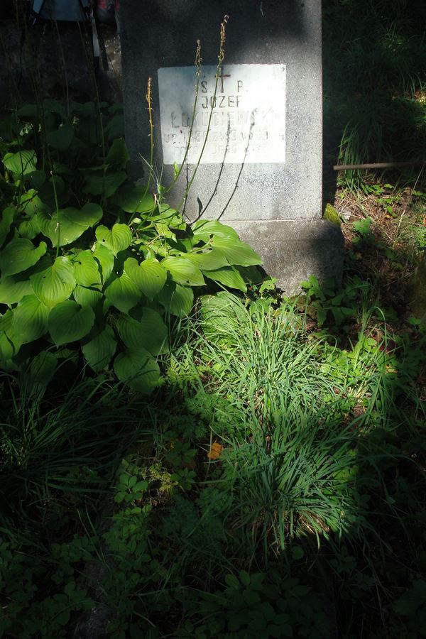 Tombstone of Józef Łokuciewski, Na Rossie cemetery in Vilnius, as of 2013