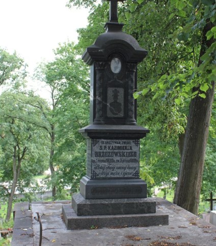 Grobowiec Kazimiery Brzozowskiej i Antoniny Małaszkiewicz, cmentarz na Rossie w Wilnie, stan z 2013