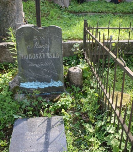 Nagrobek Marii Doboszyńskiej i Stanisława Iwanowskiego, cmentarz na Rossie w Wilnie, stan z 2013 r.