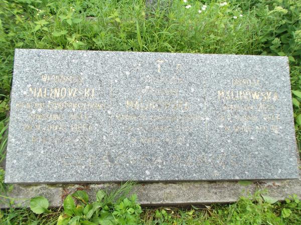 Inscription on the gravestone of Alexandra, Grasilda and Vladimirovich Malinovskis, Na Rossie cemetery in Vilnius, as of 2012