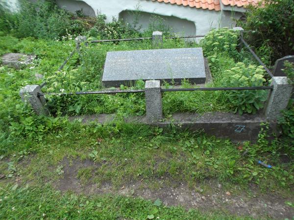 Tombstone of Alexandra, Grasilda and Vladimir Malinovskis, Na Rossa cemetery, Vilnius, 2012