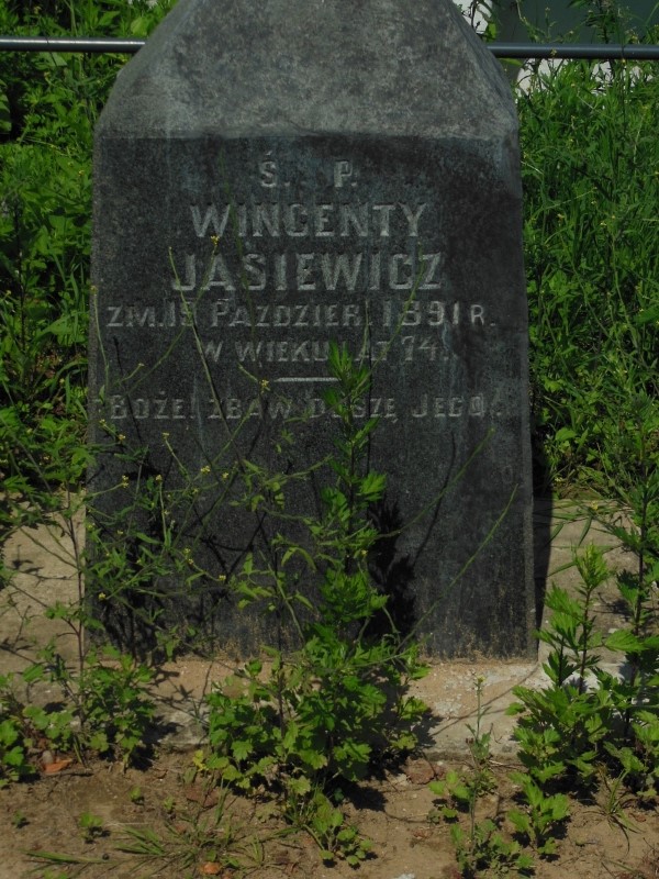 Inscription of the gravestone of Wincenty Jasiewicz, Na Rossie cemetery in Vilnius, as of 2014