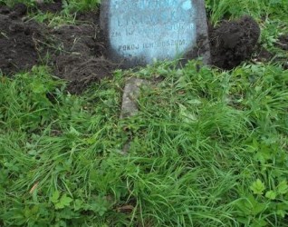 Nagrobek Joanny i Urszuli Lisowskich, cmentarz Na Rossie w Wilnie, stan z 2012