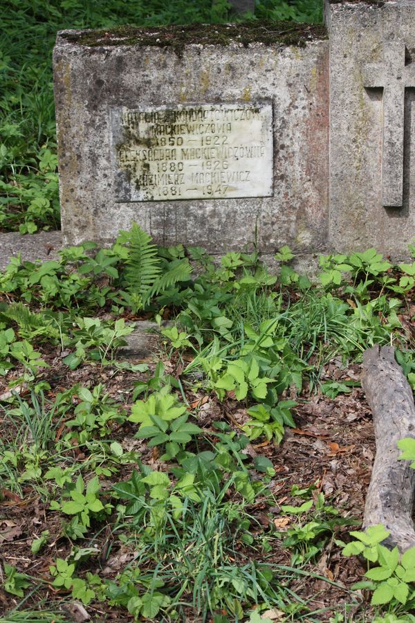 Tombstone of the Mackiewicz family, Na Rossie cemetery in Vilnius, as of 2014.