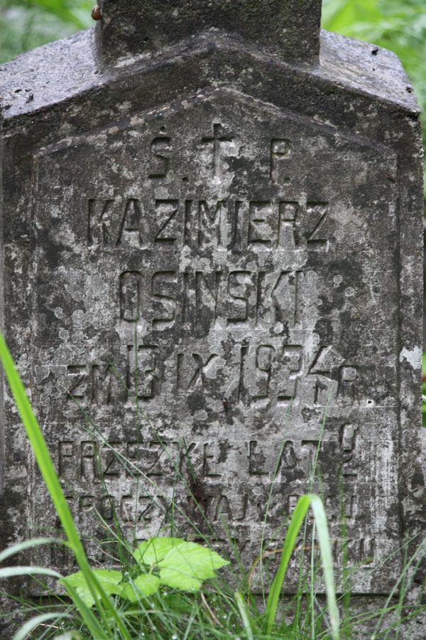Fragment nagrobka Kazimierza Osinskiego, cmentarz Na Rossie w Wilnie, stan z 2014 r.