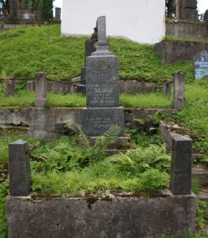 Nagrobek Andrzeja i Eweliny Targońskich, cmentarz na Rossie w Wilnie, stan z 2013 r.