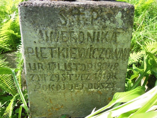 Inscription on the gravestone of Veronika Pietkiewicz, Na Rossie cemetery in Vilnius, as of 2013