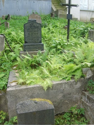Tombstone of Rev. Jozef Olechno, Ross cemetery in Vilnius, as of 2013.